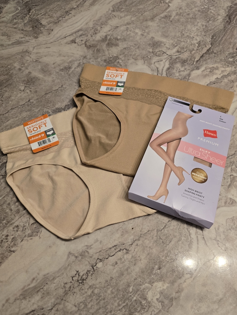 3 Pc Womens Undergarments - Hanes Pantyhose & Warner's Briefs - Large